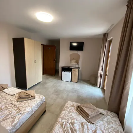 Πανσιόν Guest Wild Duck *